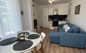 Azzurro Premium Apartment On Bulevard Bogoridi