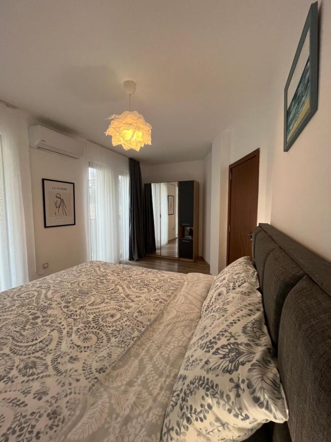 Azzurro Premium Apartment On Bulevard Bogoridi Бургас Екстериор снимка